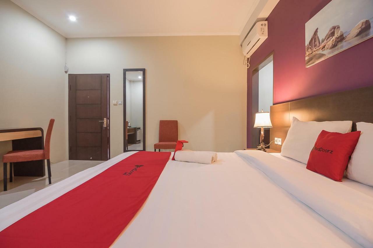 Reddoorz Plus @ Tanjung Pandan Belitung 2 Zewnętrze zdjęcie