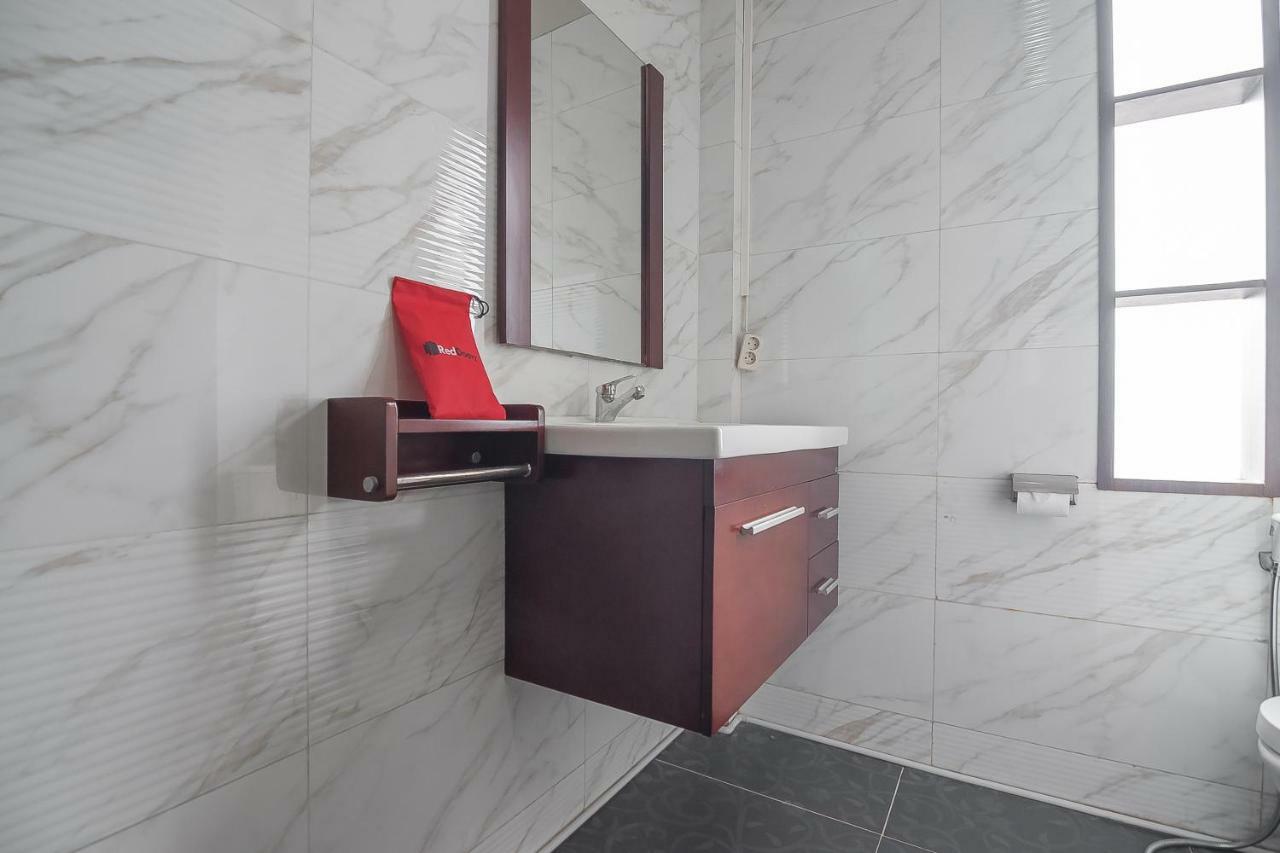 Reddoorz Plus @ Tanjung Pandan Belitung 2 Zewnętrze zdjęcie