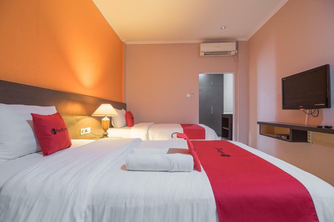 Reddoorz Plus @ Tanjung Pandan Belitung 2 Zewnętrze zdjęcie