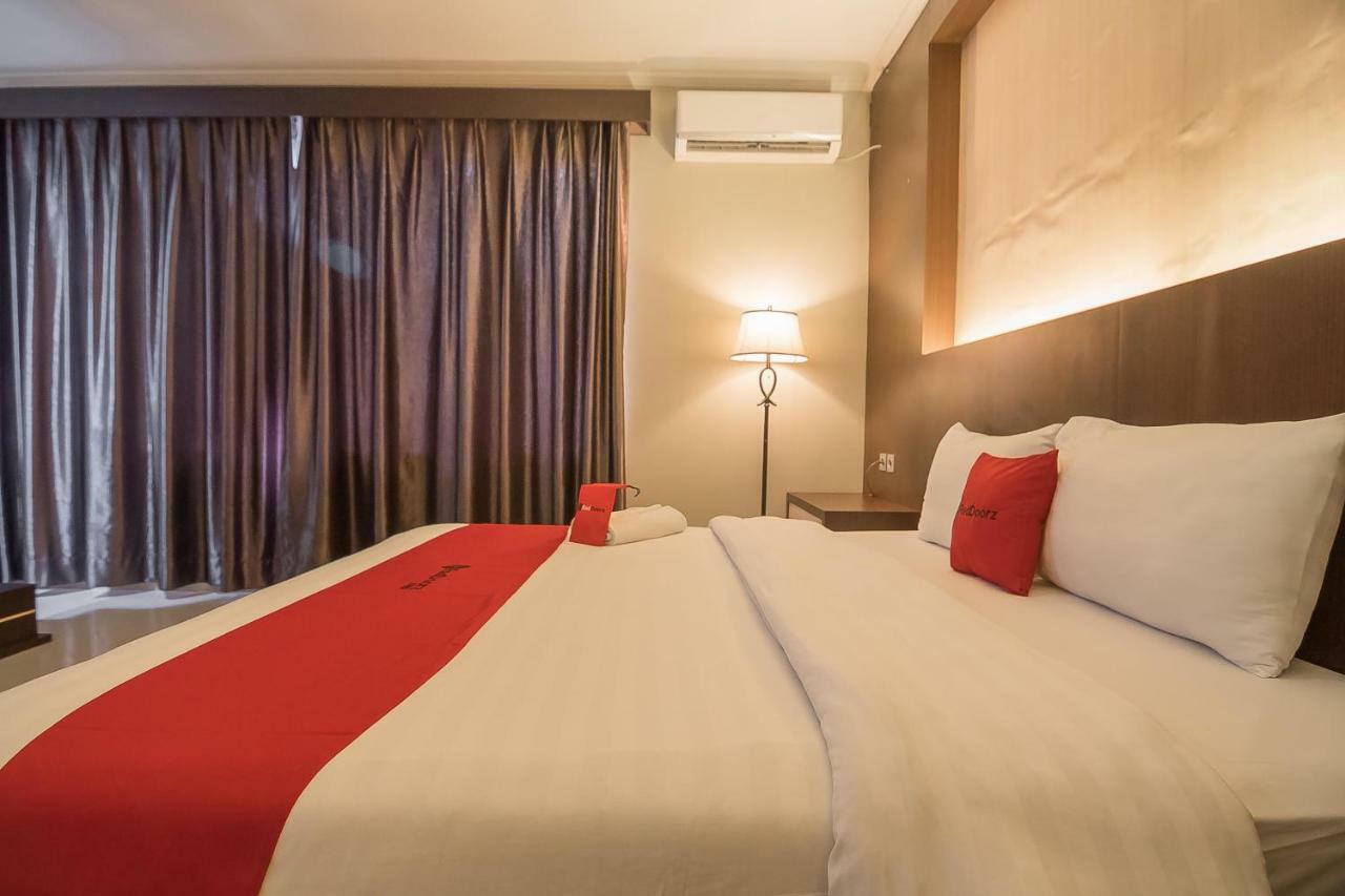 Reddoorz Plus @ Tanjung Pandan Belitung 2 Zewnętrze zdjęcie