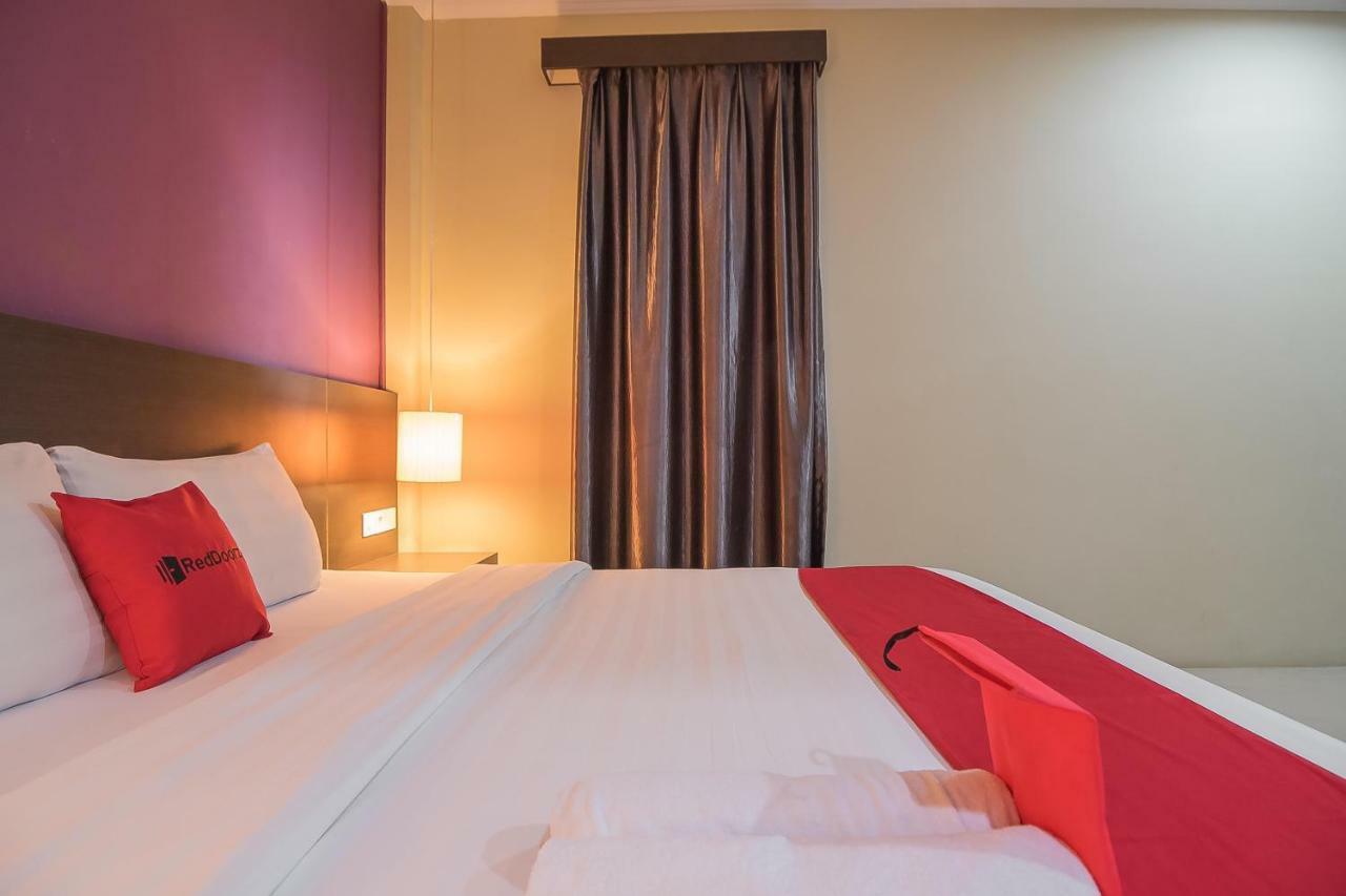 Reddoorz Plus @ Tanjung Pandan Belitung 2 Zewnętrze zdjęcie